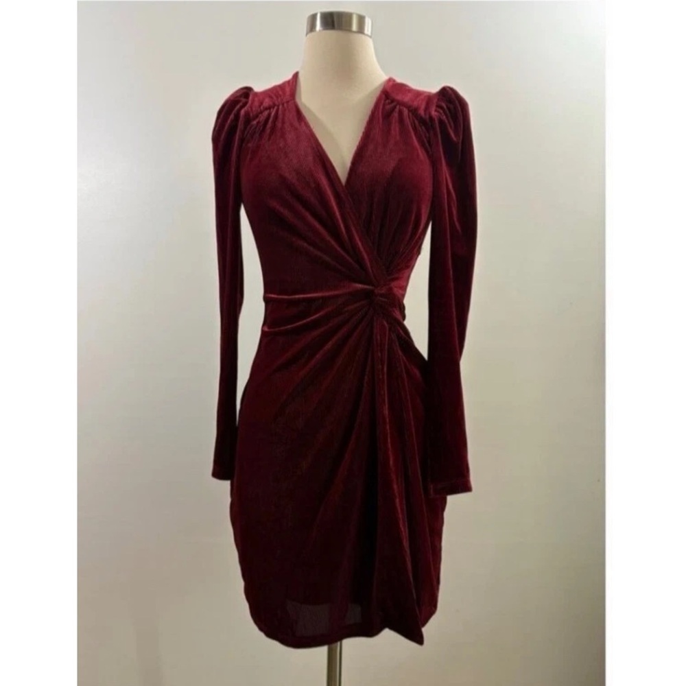 Astr The Label Lanita Velvet Dress In Merlot Size Xs View 2